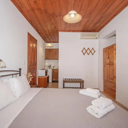 Arpyia Apartament *